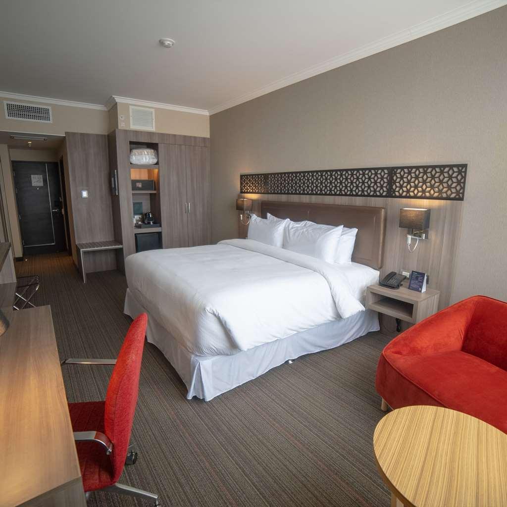 Hotel Doubletree By Hilton Trujillo à Encalada Chambre photo