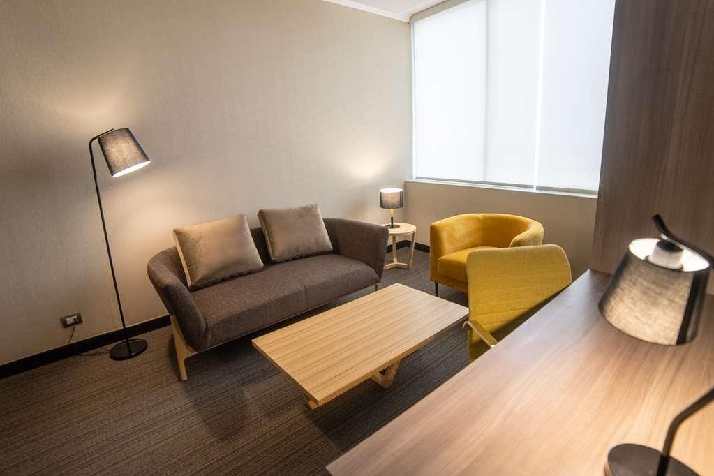 Hotel Doubletree By Hilton Trujillo à Encalada Chambre photo