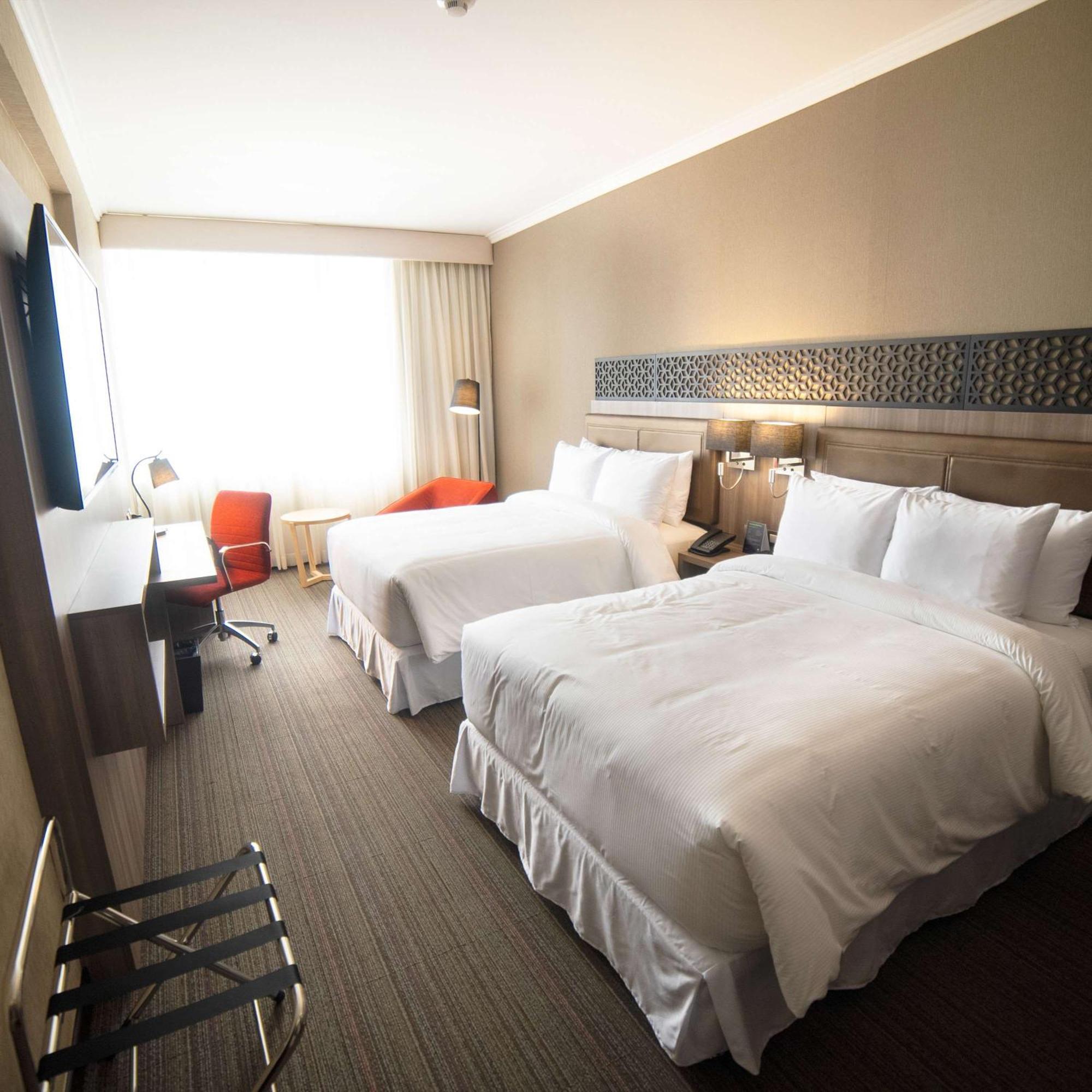 Hotel Doubletree By Hilton Trujillo à Encalada Extérieur photo