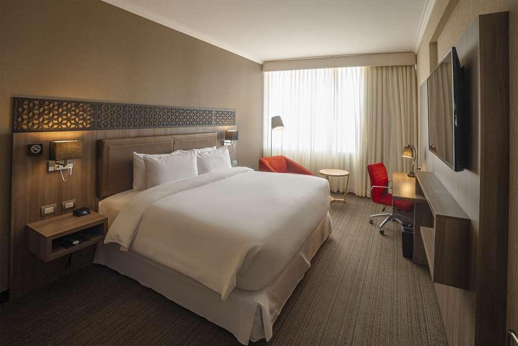 Hotel Doubletree By Hilton Trujillo à Encalada Chambre photo